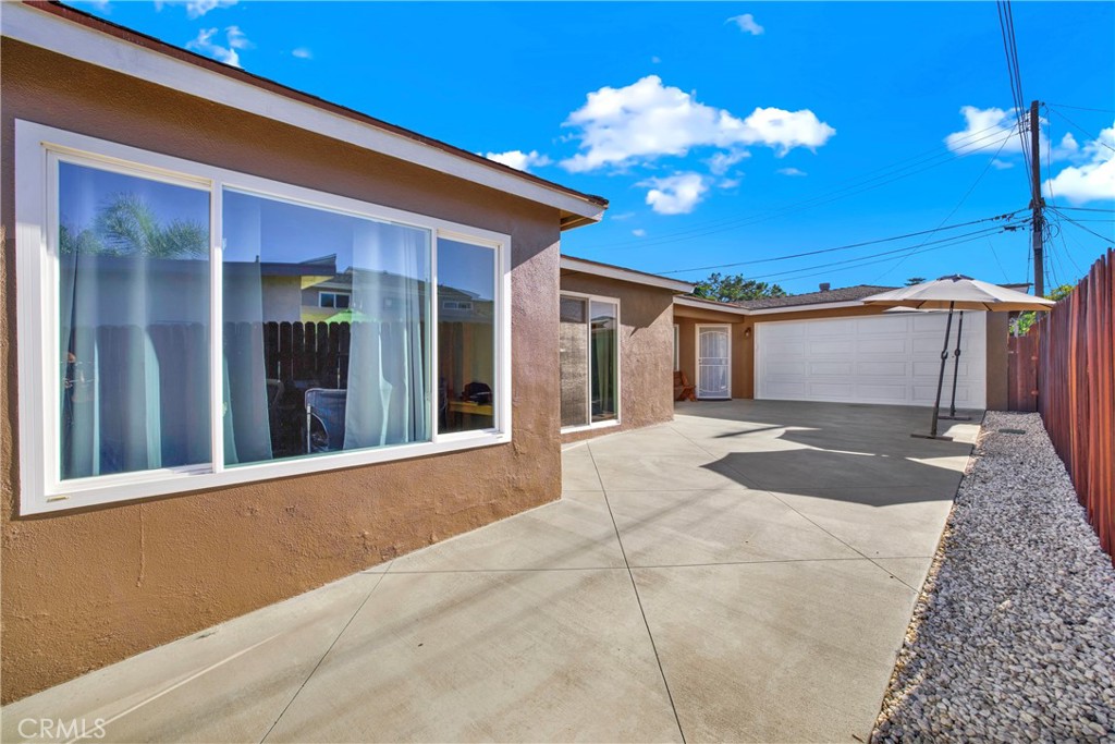 221 Avenida Del Poniente