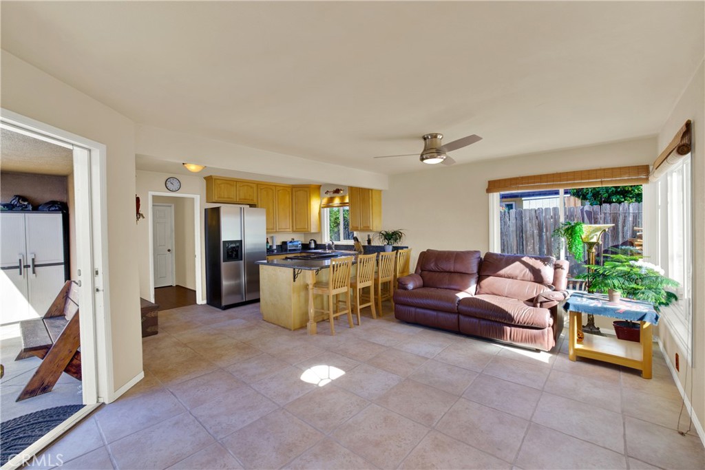 221 Avenida Del Poniente