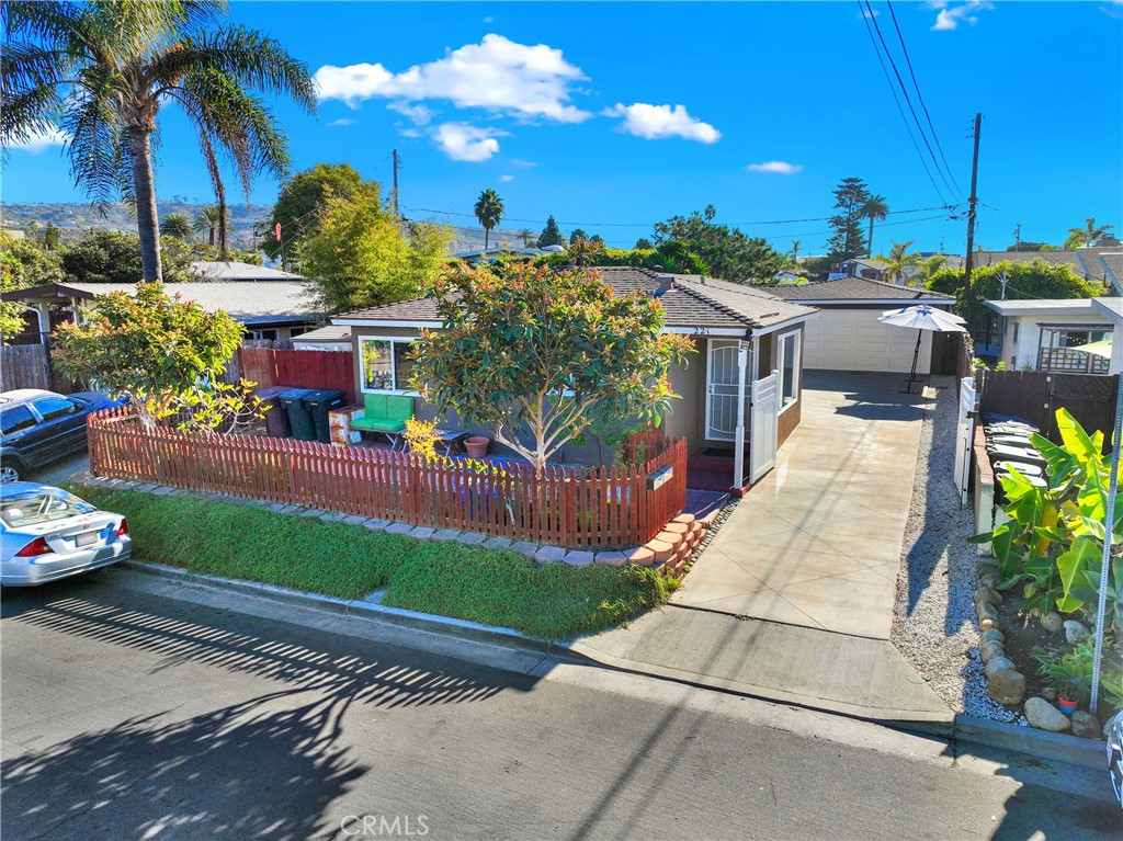 221 Avenida Del Poniente