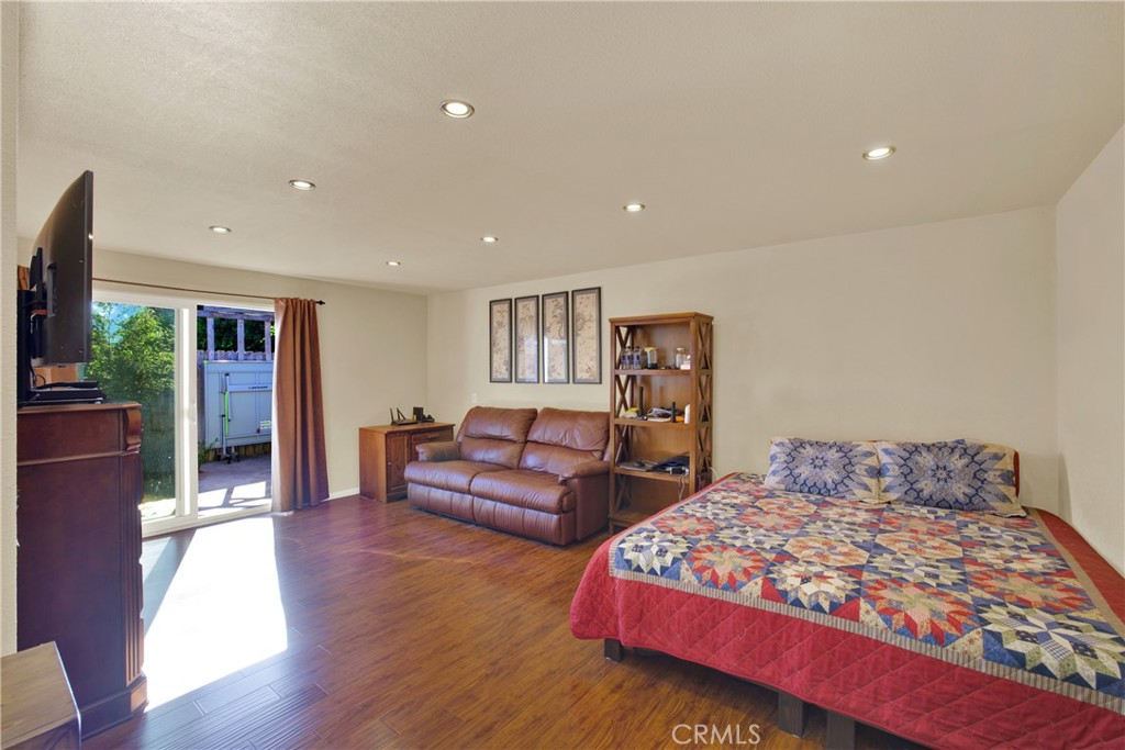 221 Avenida Del Poniente