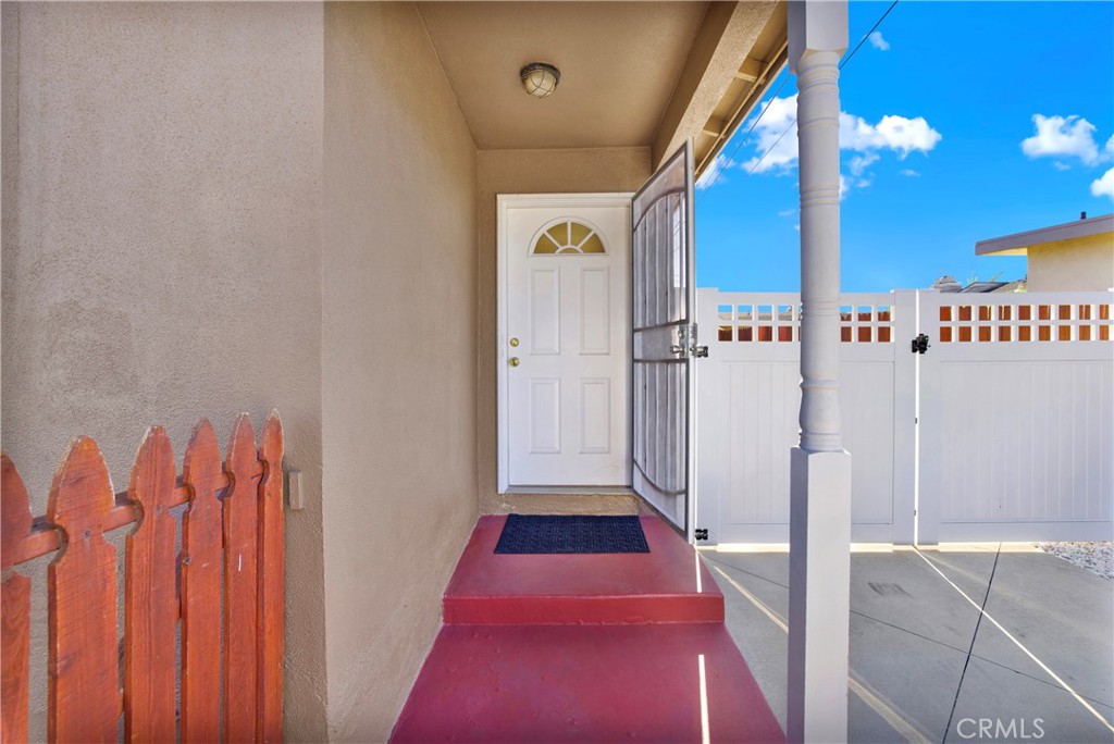 221 Avenida Del Poniente