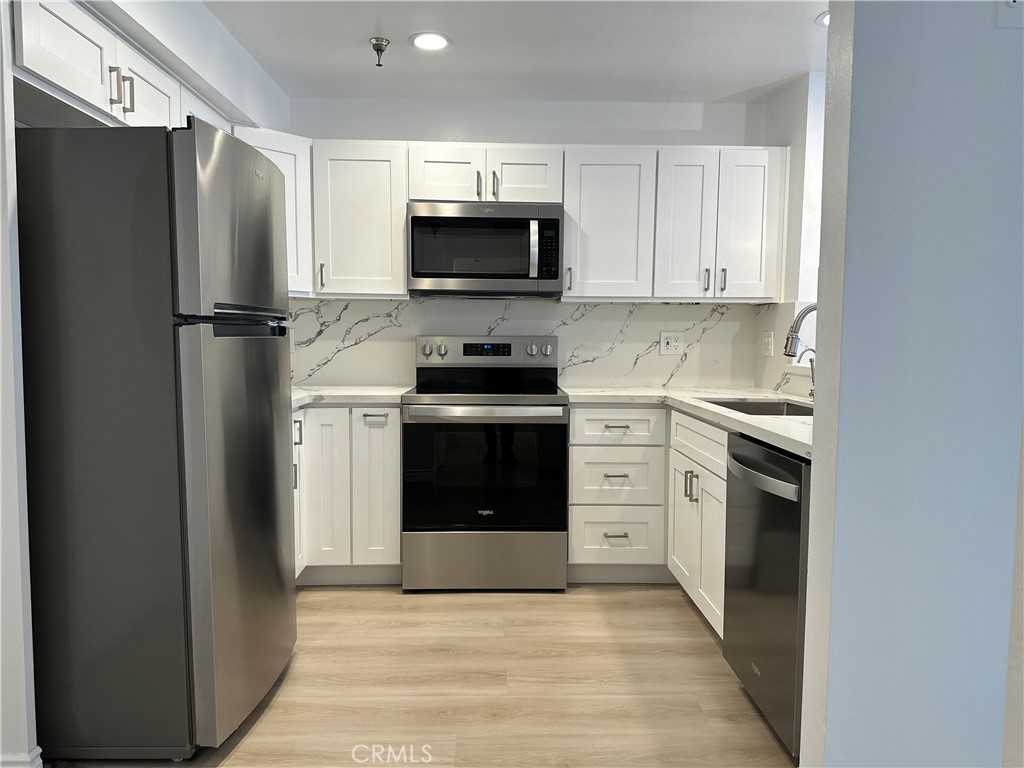 3830 Avenida Del Presidente 9