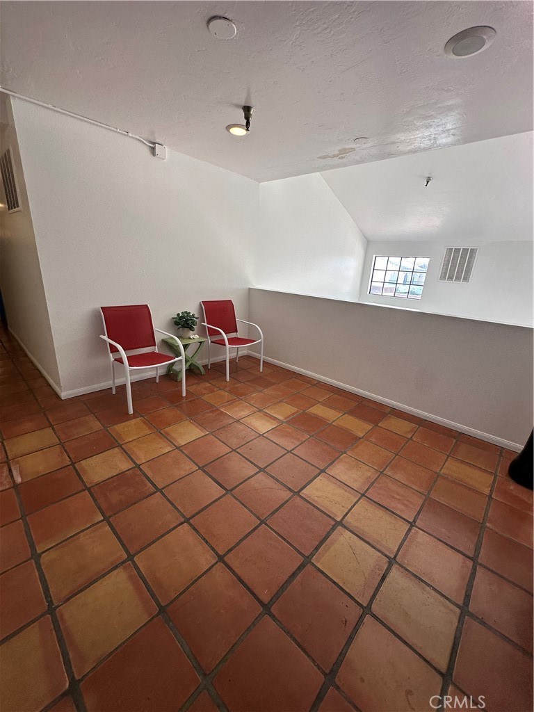 3830 Avenida Del Presidente 9