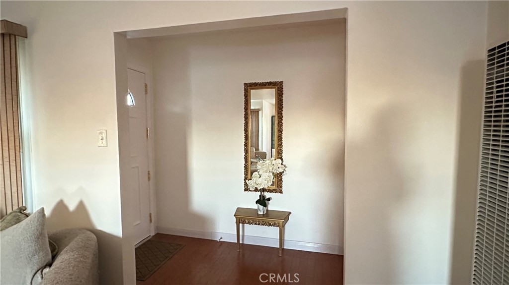 10511 S Gramercy Place