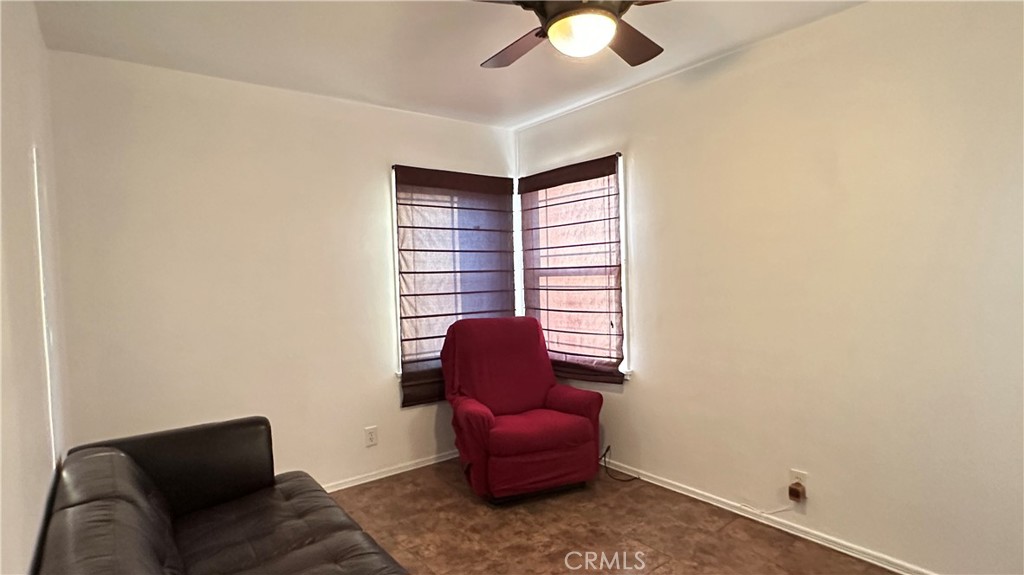 10511 S Gramercy Place