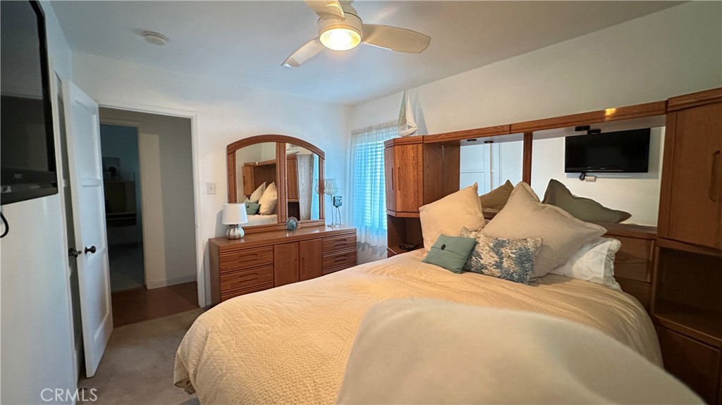 10511 S Gramercy Place