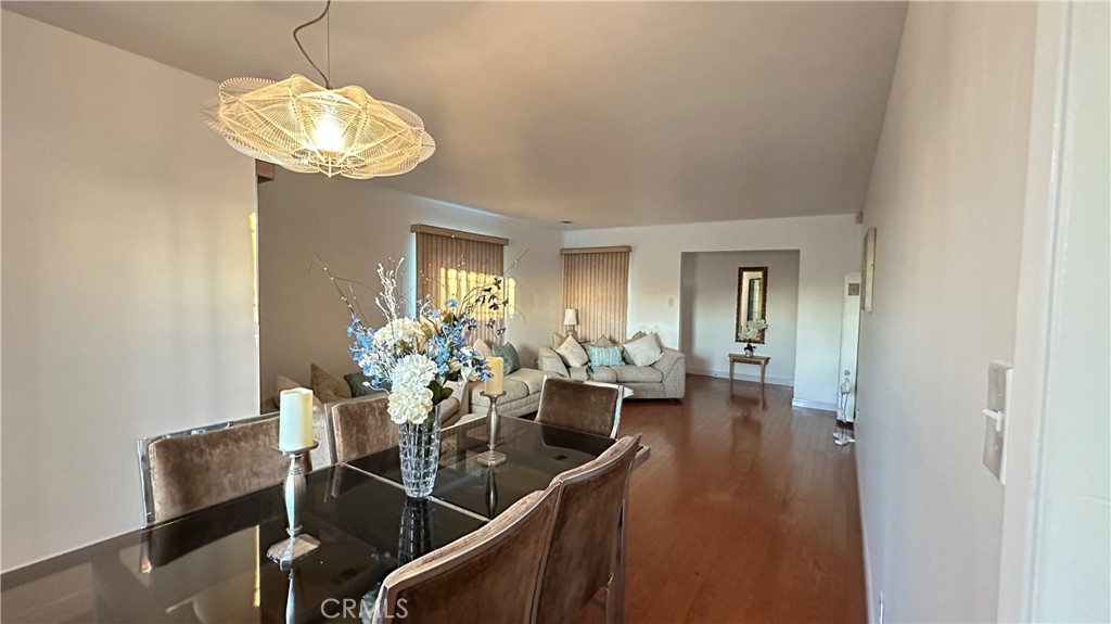 10511 S Gramercy Place