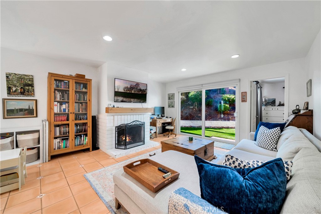 33121 Sandpiper Court