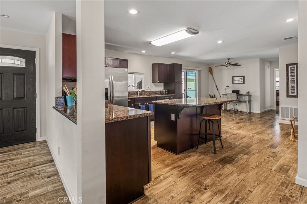 7110 San Luis St. 129