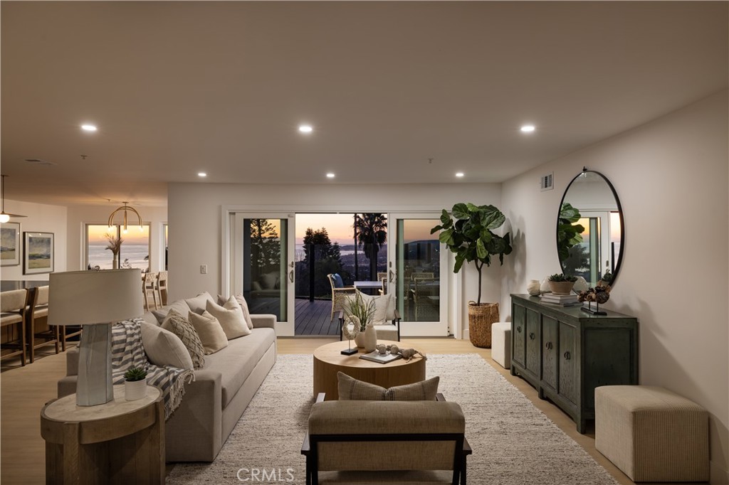 433 E Avenida Cordoba