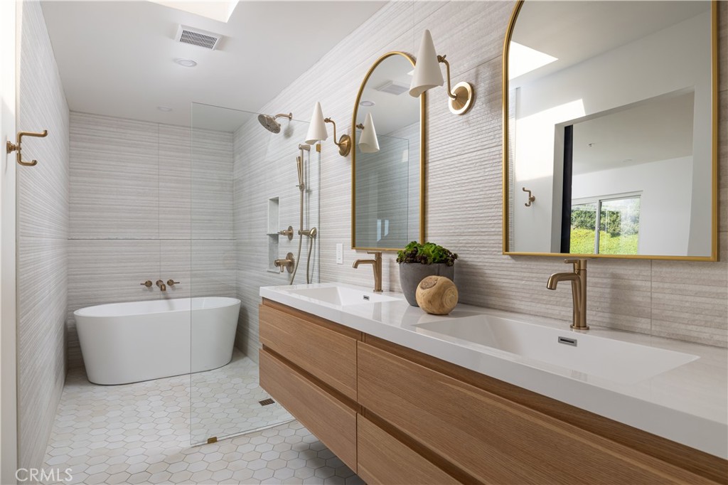 433 E Avenida Cordoba