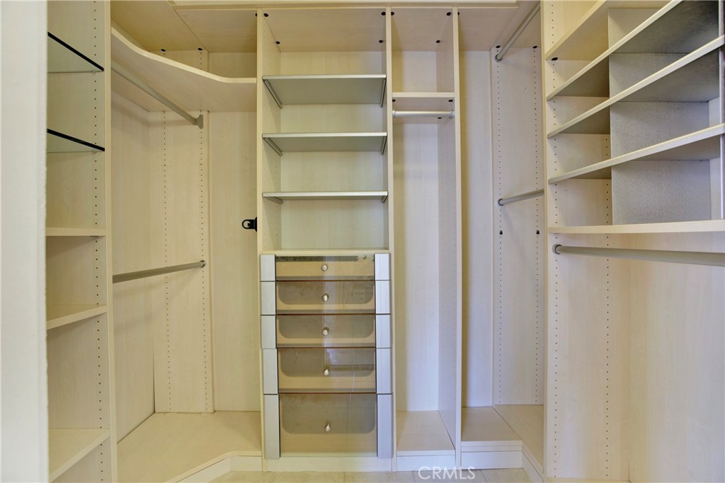 3860 Creststone Place