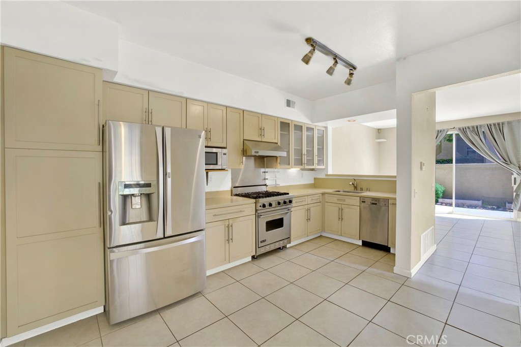 3860 Creststone Place