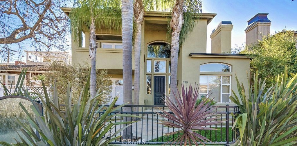 710 1/2 Marigold Avenue