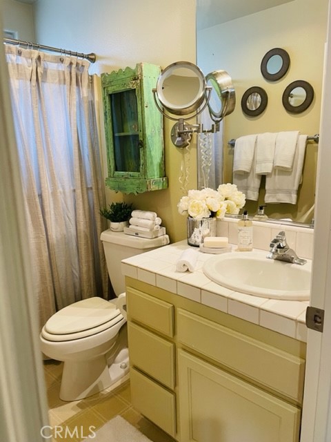 710 1/2 Marigold Avenue