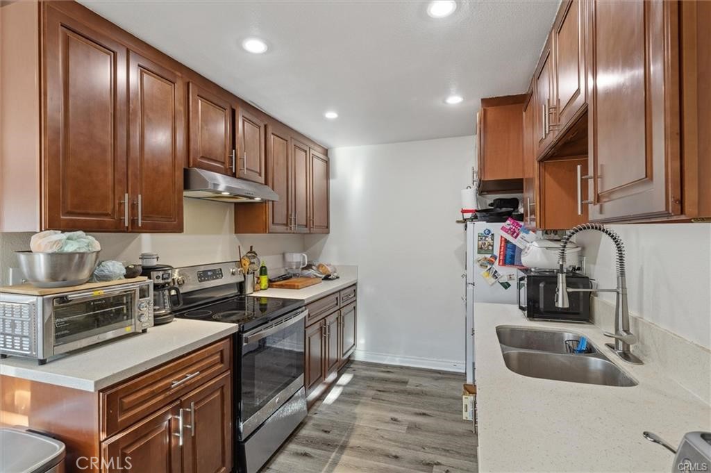 15500 Tustin Village Way 28