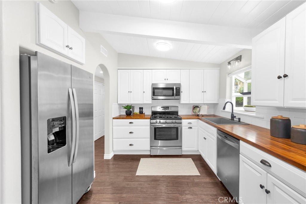 9 W Avenida Cornelio