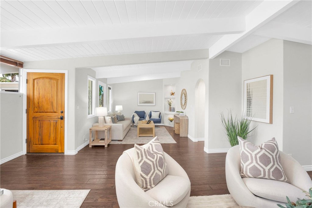 9 W Avenida Cornelio