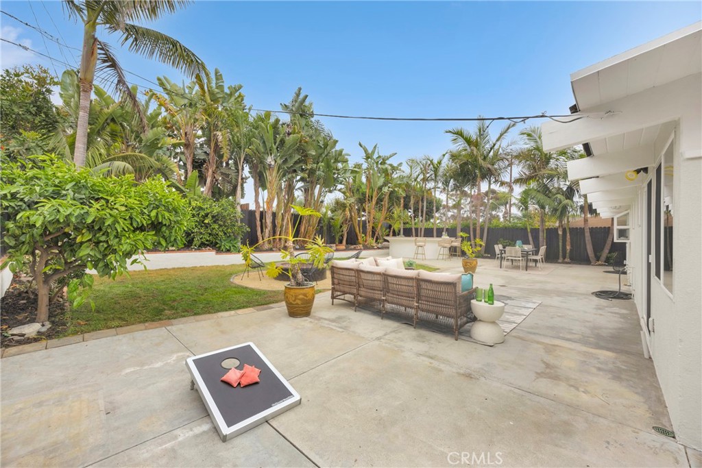 9 W Avenida Cornelio