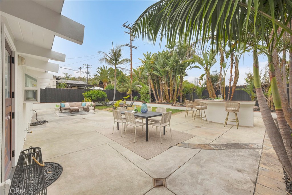 9 W Avenida Cornelio