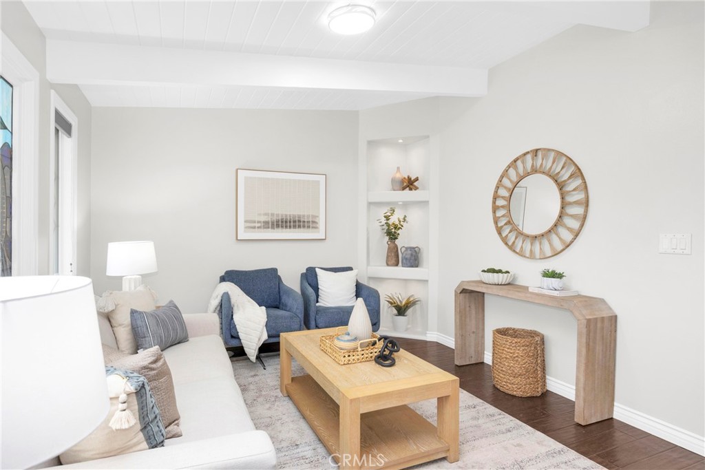 9 W Avenida Cornelio