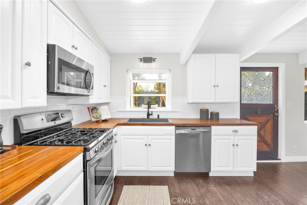 9 W Avenida Cornelio