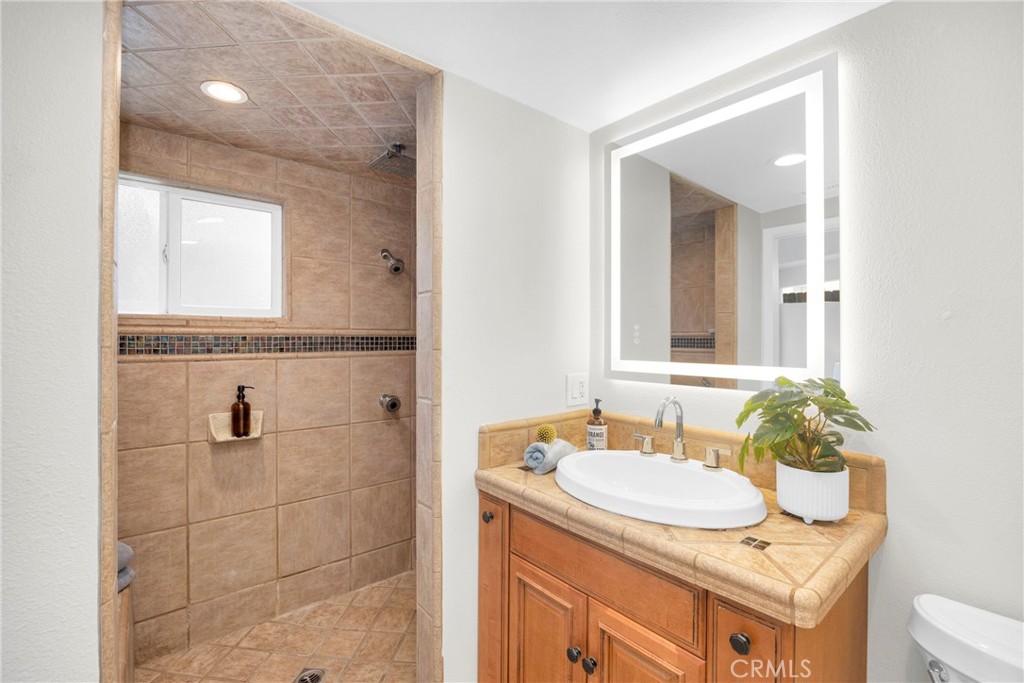 9 W Avenida Cornelio