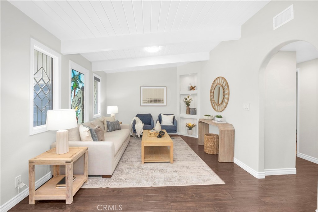 9 W Avenida Cornelio