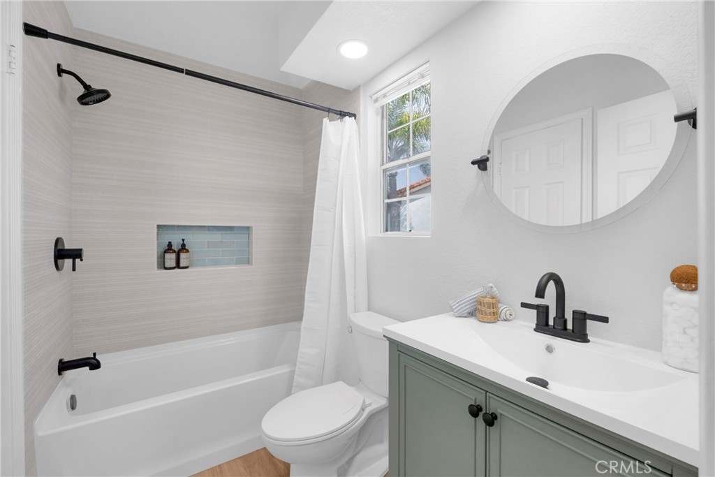 110 Del Gado Road 14