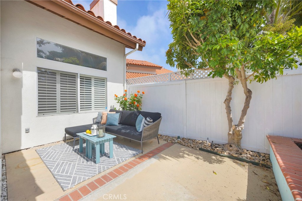 110 Del Gado Road 14