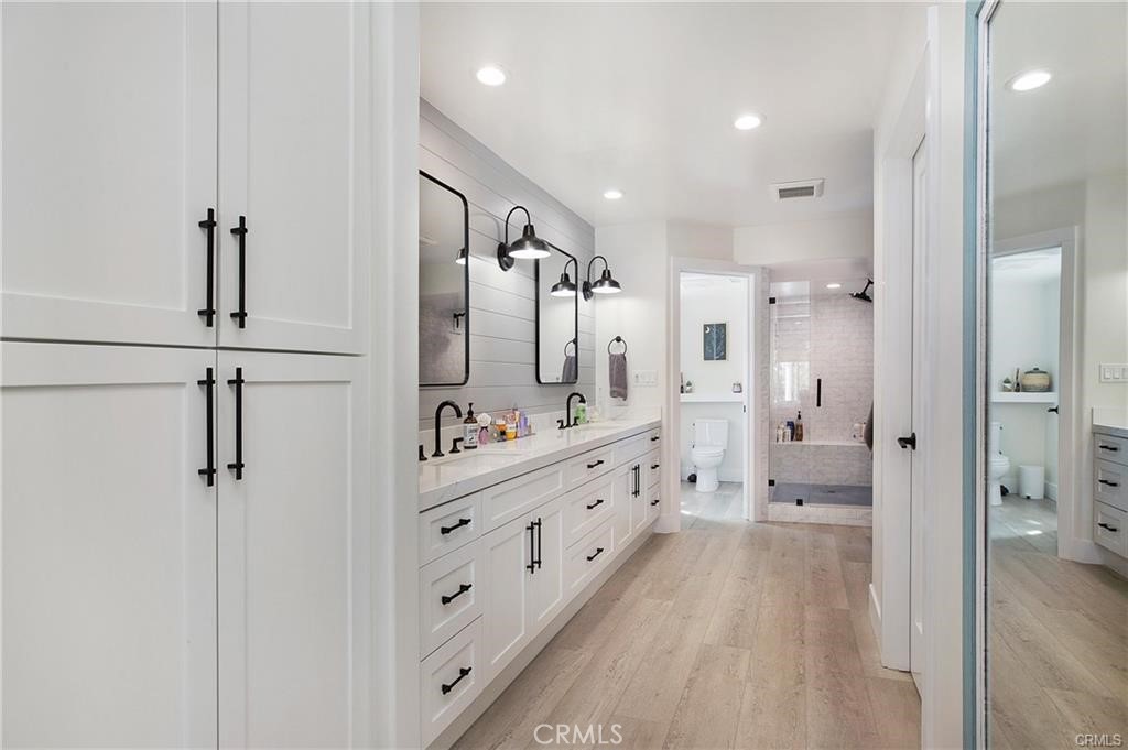 803 Avenida Salvador