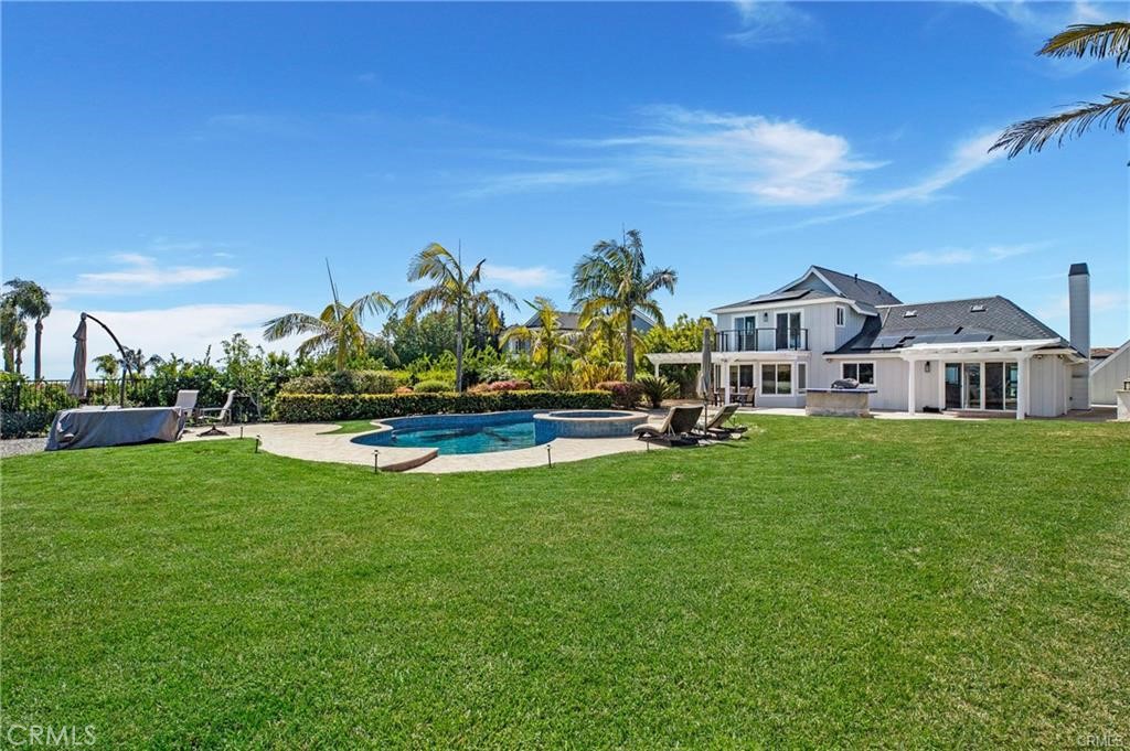 803 Avenida Salvador