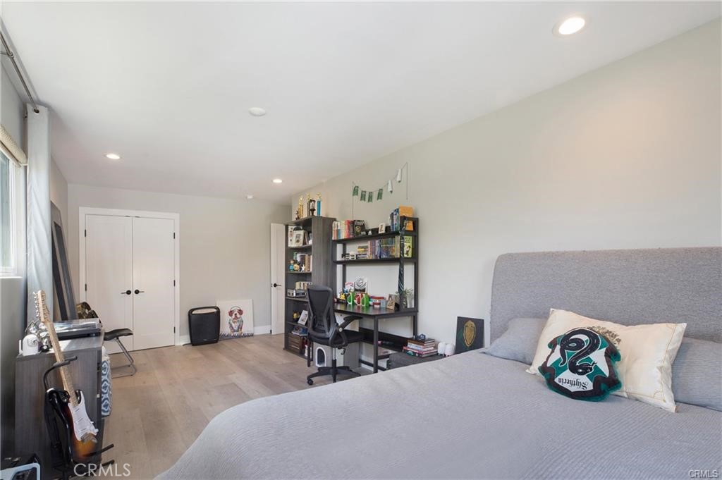 803 Avenida Salvador