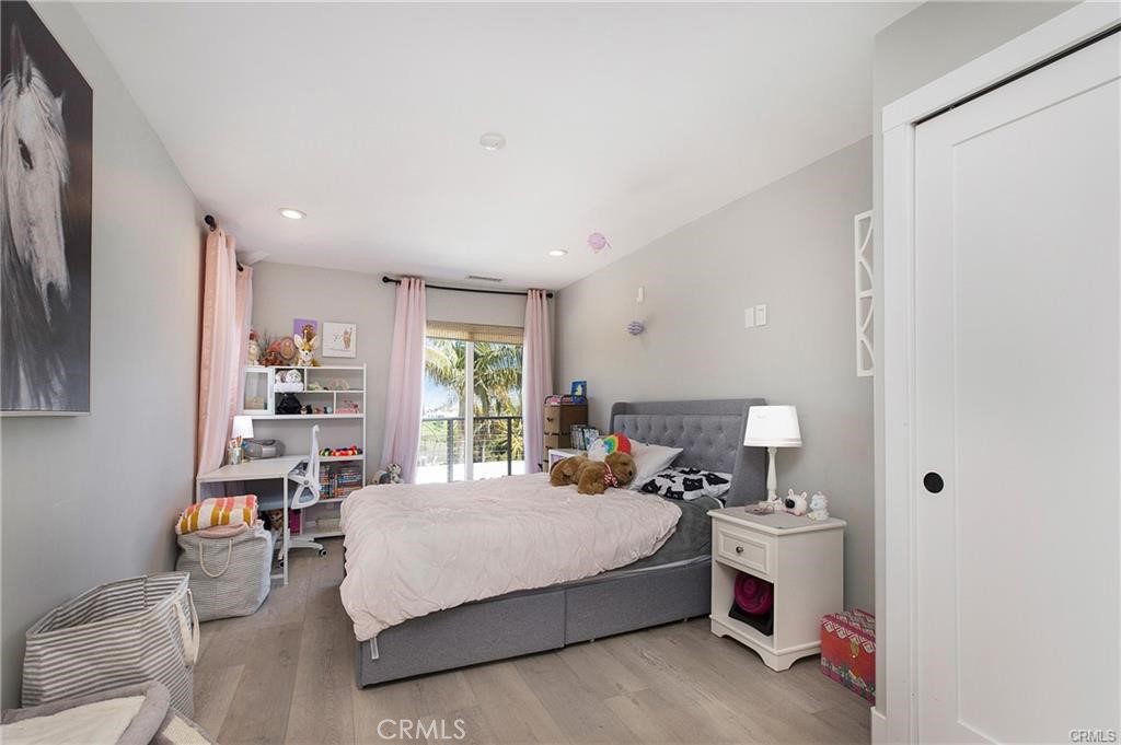 803 Avenida Salvador