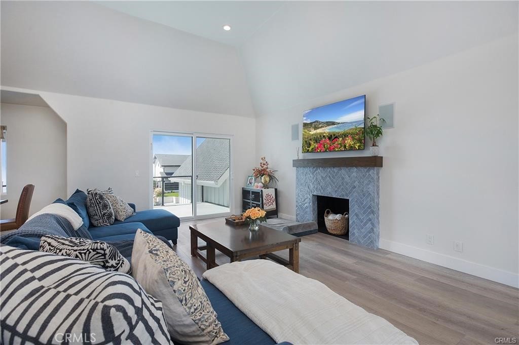 803 Avenida Salvador