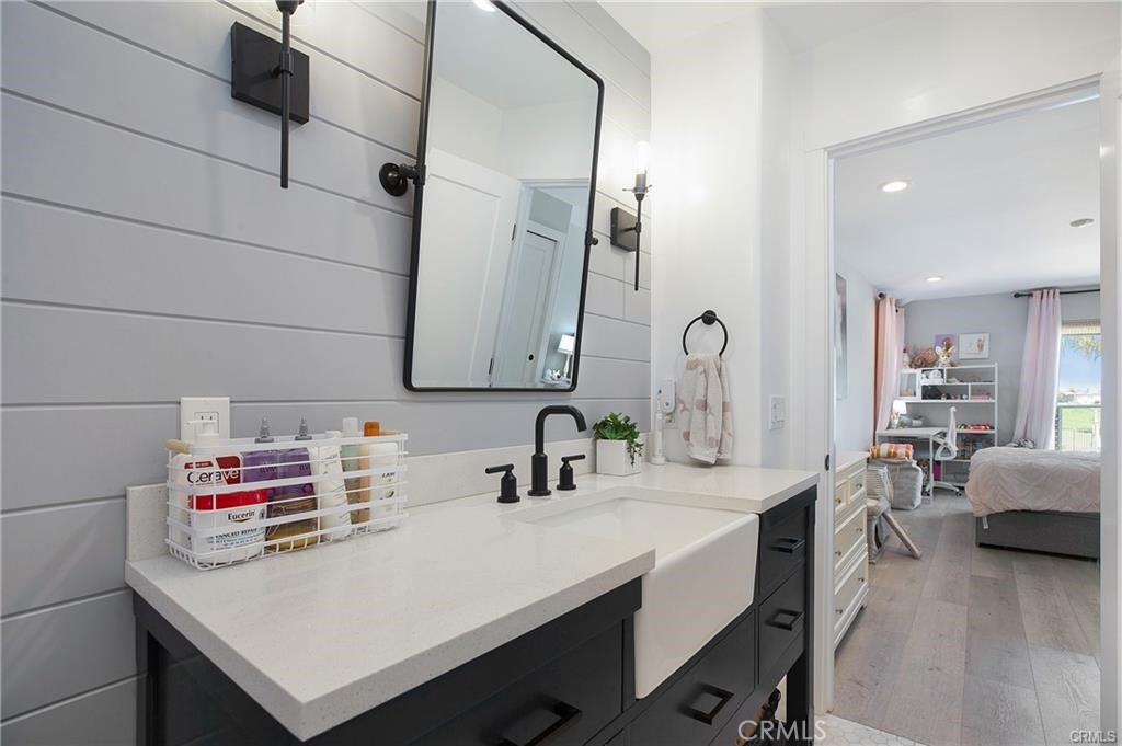 803 Avenida Salvador