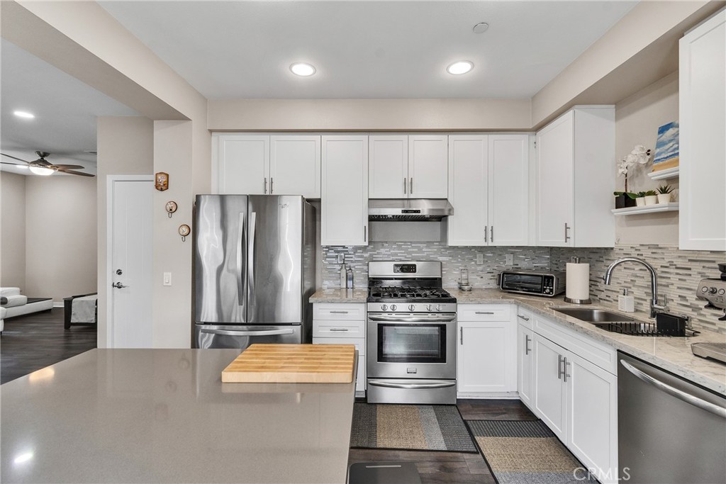 823 Anaheim Boulevard 104