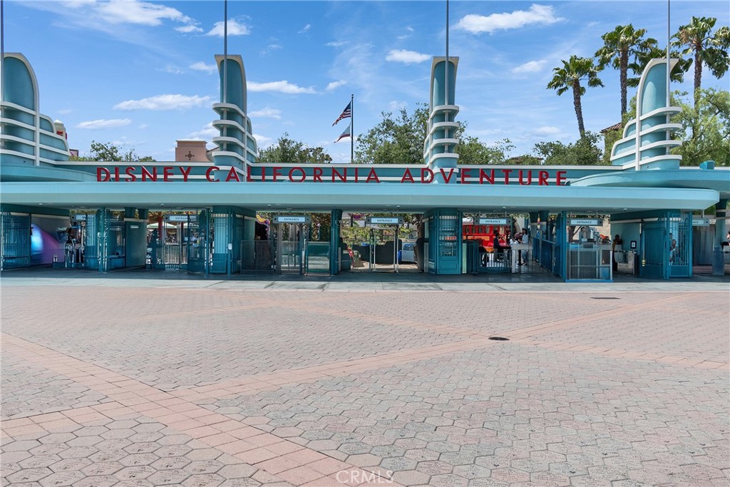 823 Anaheim Boulevard 104