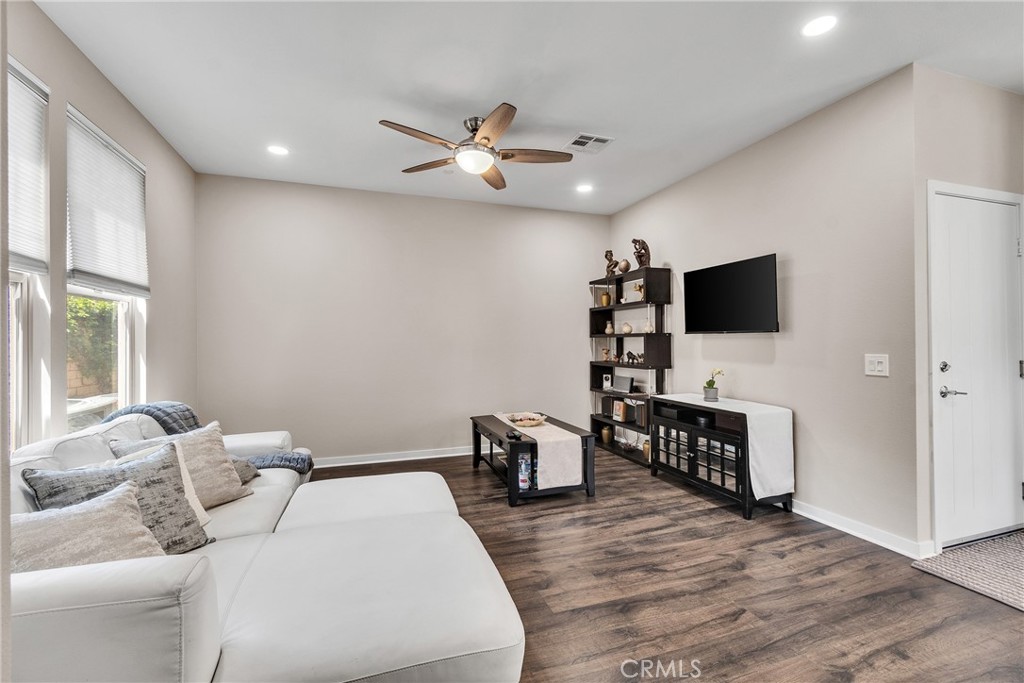 823 Anaheim Boulevard 104