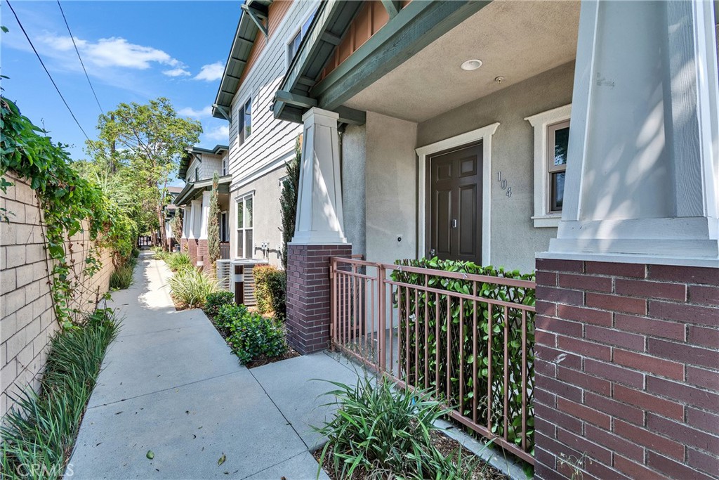 823 Anaheim Boulevard 104