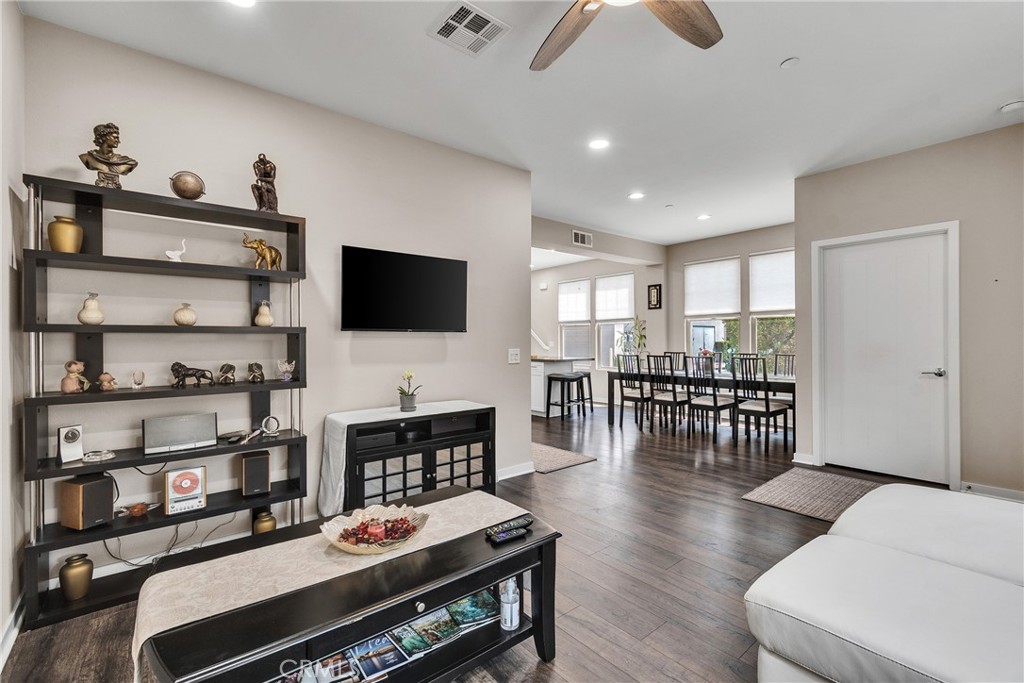 823 Anaheim Boulevard 104