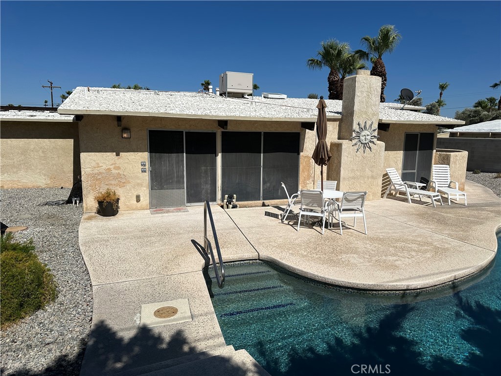 2605 N Kitty Hawk Drive