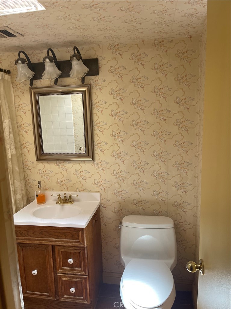 2605 N Kitty Hawk Drive