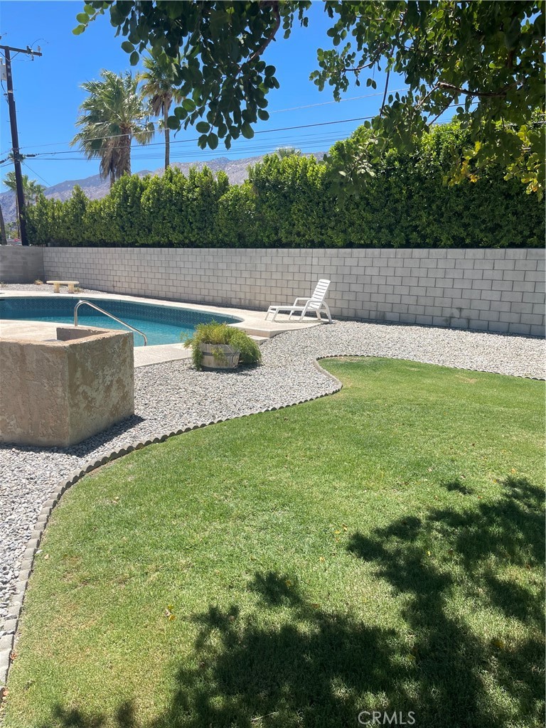 2605 N Kitty Hawk Drive