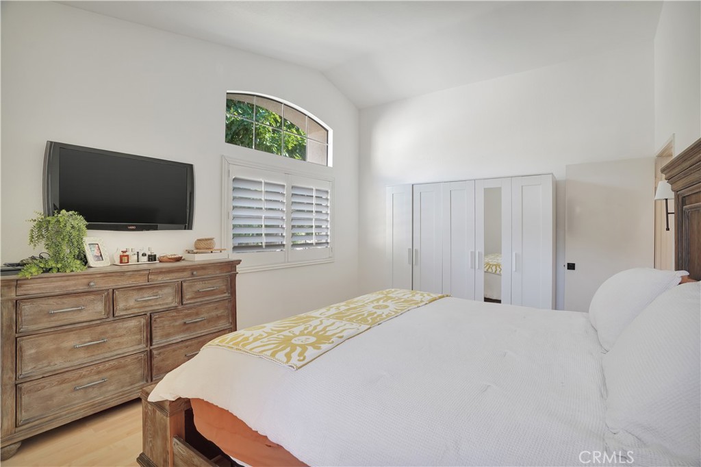 137 Nightingale Drive