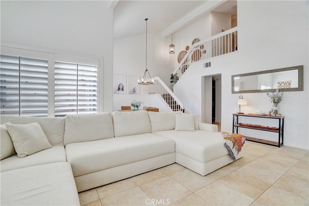 137 Nightingale Drive