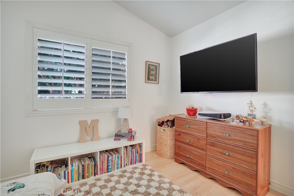 137 Nightingale Drive