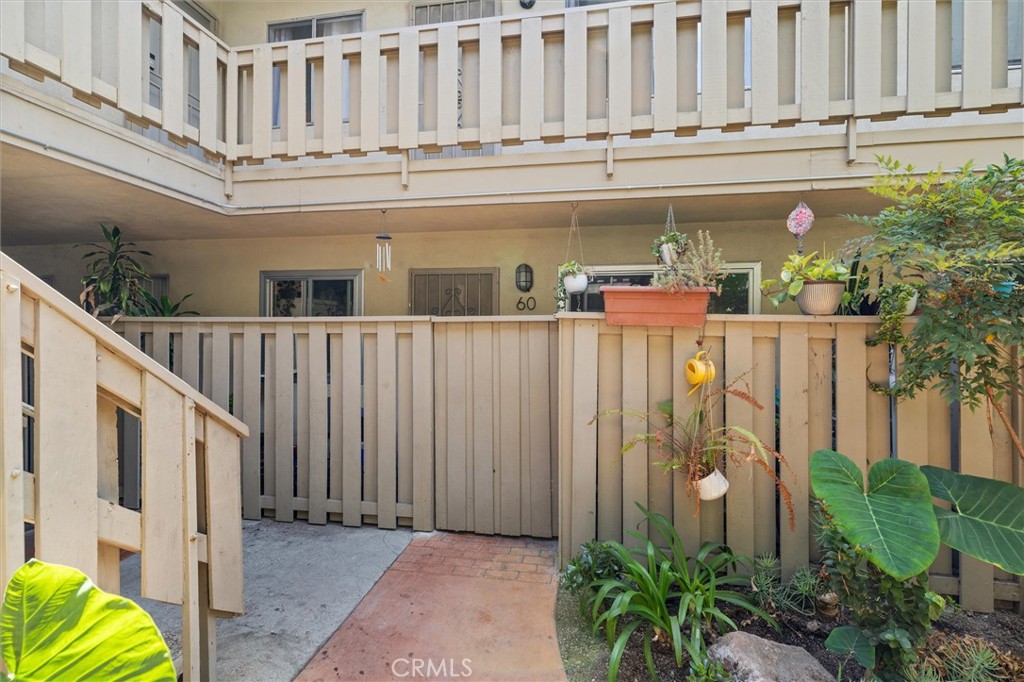 3265 Santa Fe Avenue 60