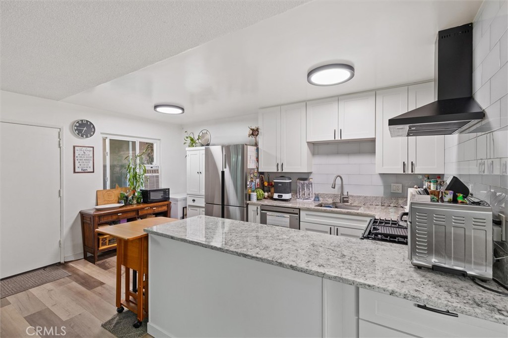 3265 Santa Fe Avenue 60