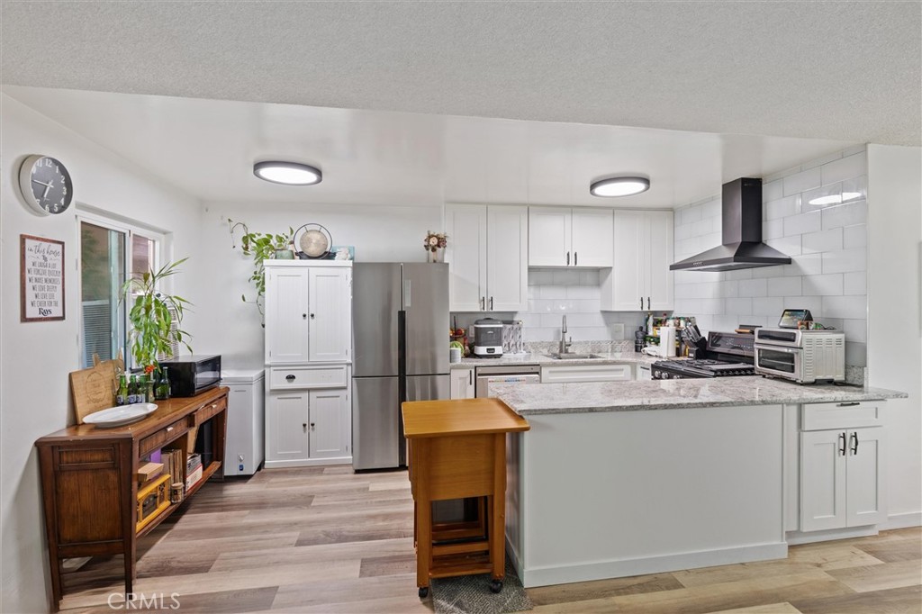 3265 Santa Fe Avenue 60